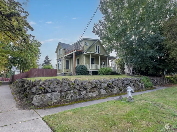 124 E Harrison Street, Tacoma, WA 98418