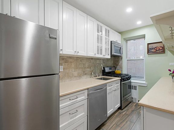 3rd image of 39-25 51st St APT 2D