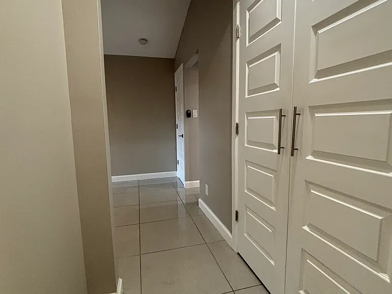1014 Ursula St — Photo 11