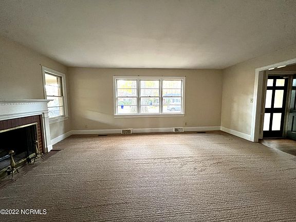5th image of 1407 Evergreen Dr