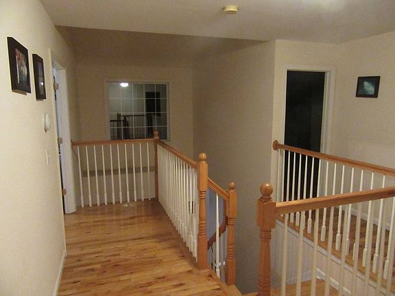 5th image of 135 Waldorf Dr