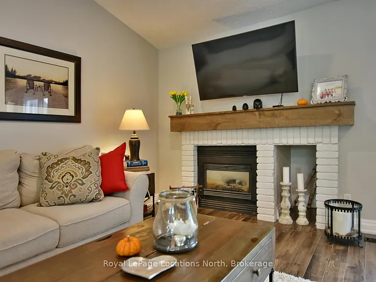 590 Oxbow Cres — Photo 30