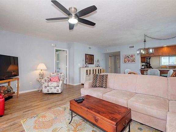 4th image of 4521 Bay Beach Ln APT 224