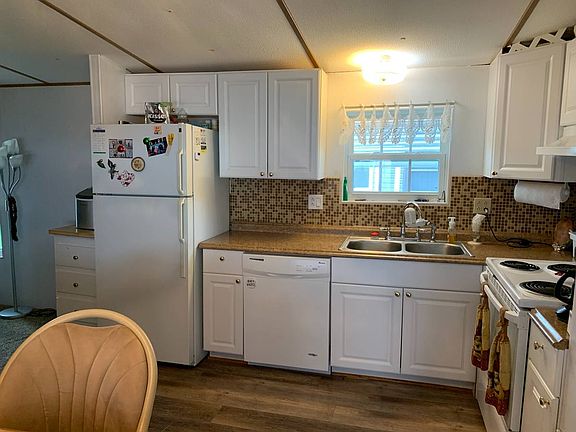 4th image of 1450 Whisper Cir #180