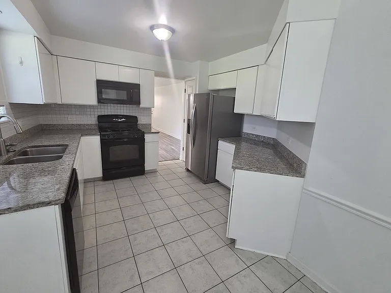 2213 Camden Ln #2213 — Photo 5