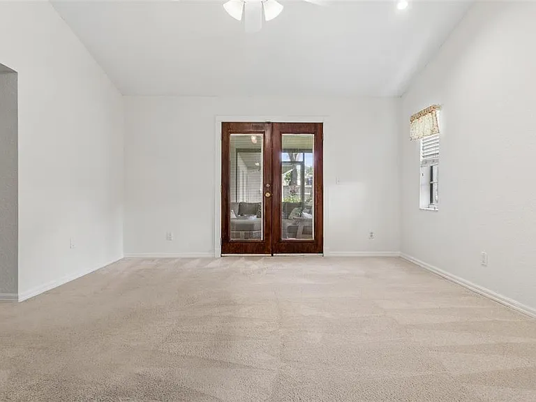 2603 N Ridgewood Ave — Photo 14