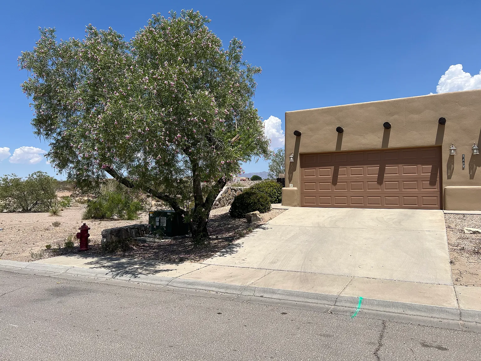 2 bed, 1145 sqft, $1,600 — Photo 2