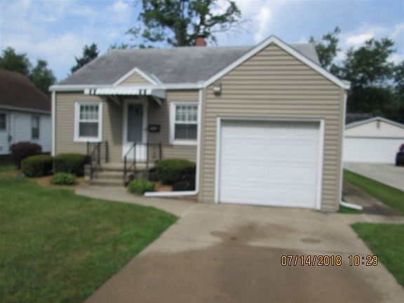 2nd image of 3113 N Twelve Oaks Dr