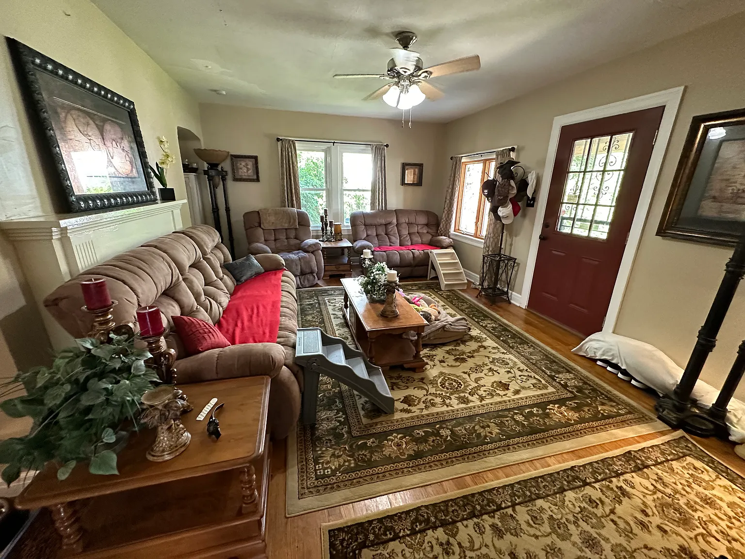 3 bed, 1308 sqft, $1,550 — Photo 2