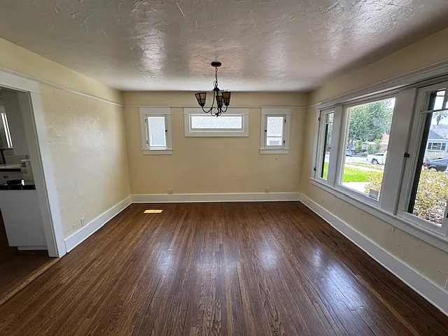 4447 10th St — Photo 3