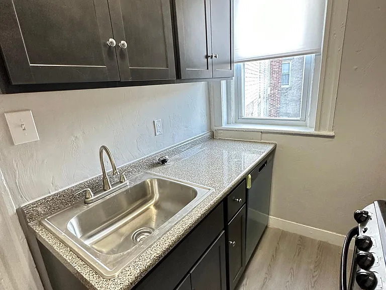 225 Kelton St #16 — Photo 5