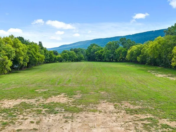 1140 Alvin York Hwy, Whitwell, TN 37397