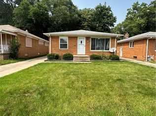 2818 Hearthstone Rd, Parma, OH 44134