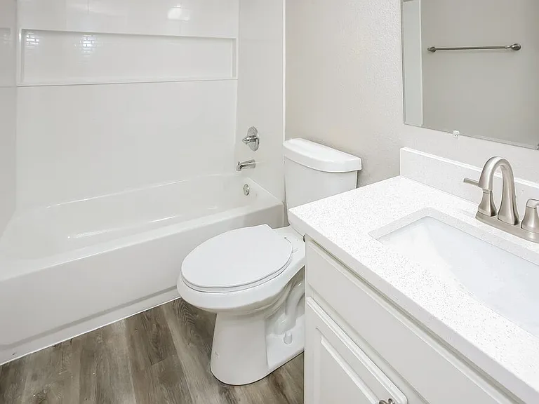 221 Pennwood Ln — Photo 14