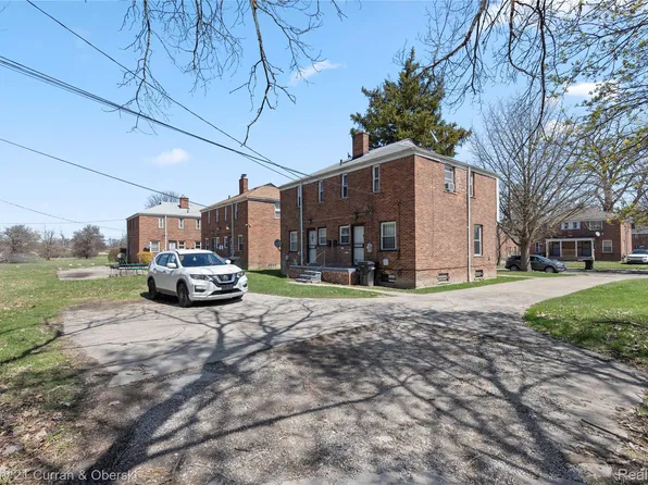 9143 Mettetal St, Detroit, MI 48228