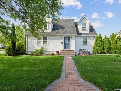 85 E Maple Street, Valley Stream, NY, 11580