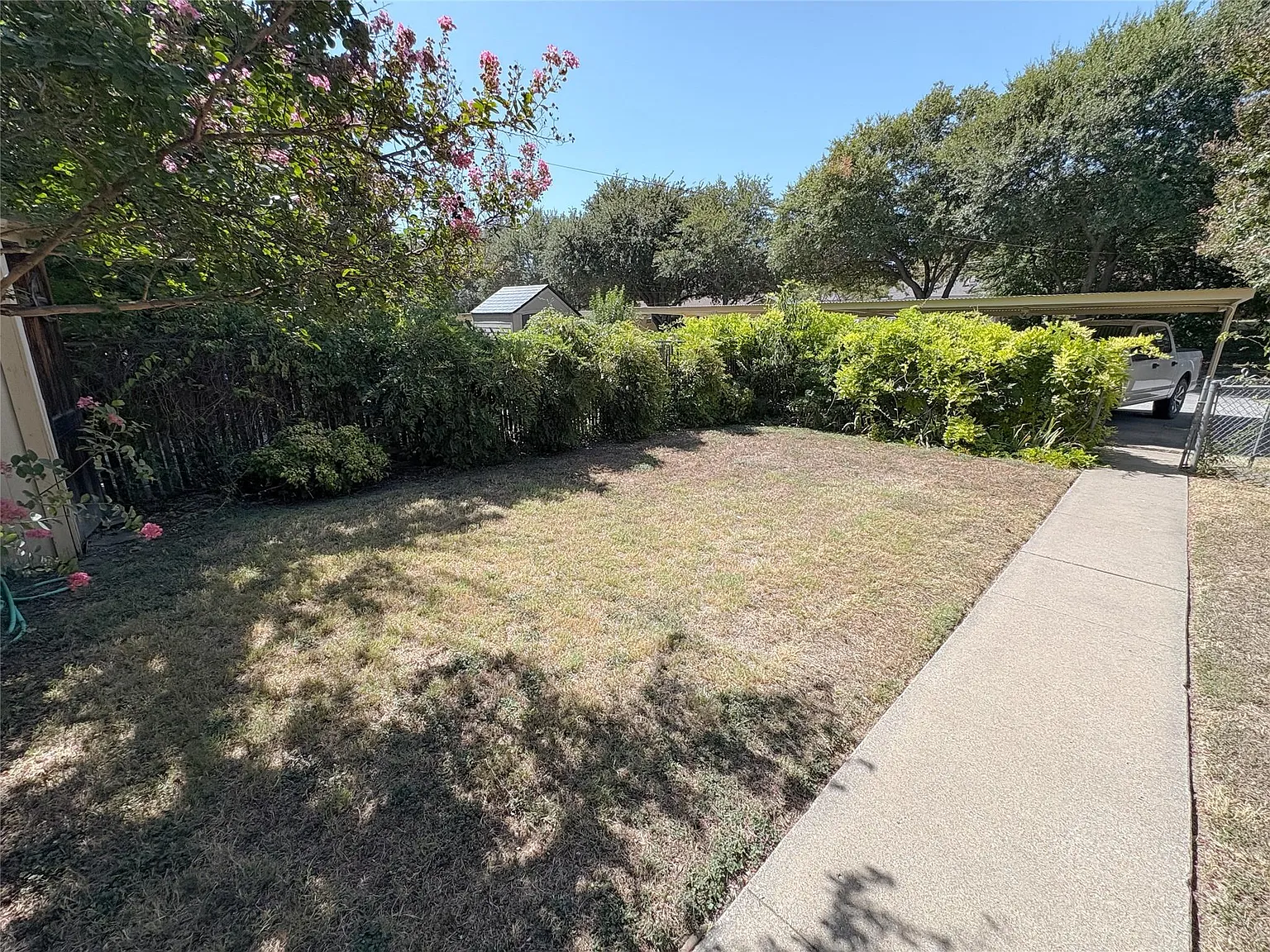2 bed, 1042 sqft, $1,550 — Photo 3