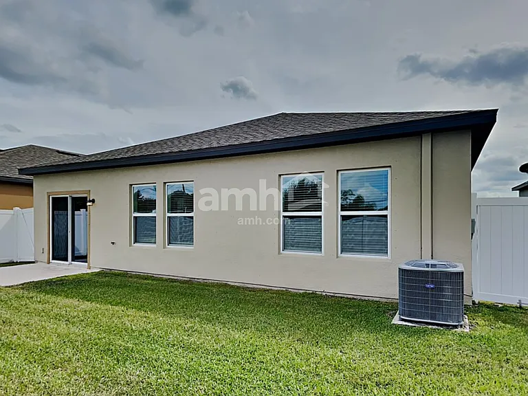8710 Layalie Way — Photo 18