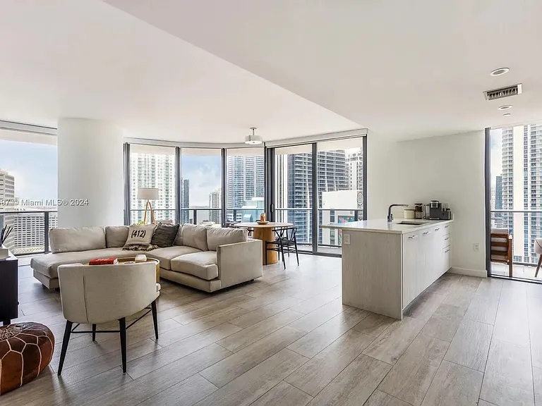 45 SW 9th St #2103 — Photo 1
