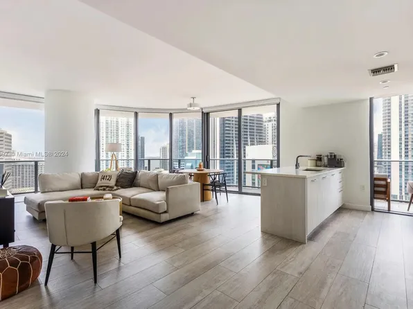 45 SW 9th St, Miami, FL