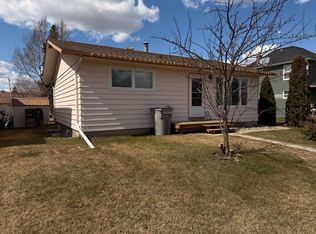 122 E Main St, Lashburn, SK S0M1H0