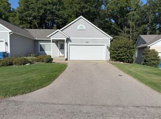 645 Wren Ct, Middleville, MI 49333