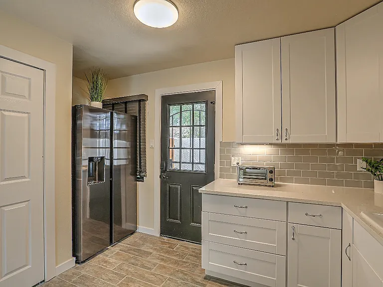 3533 Vail Ave SE #B — Photo 6