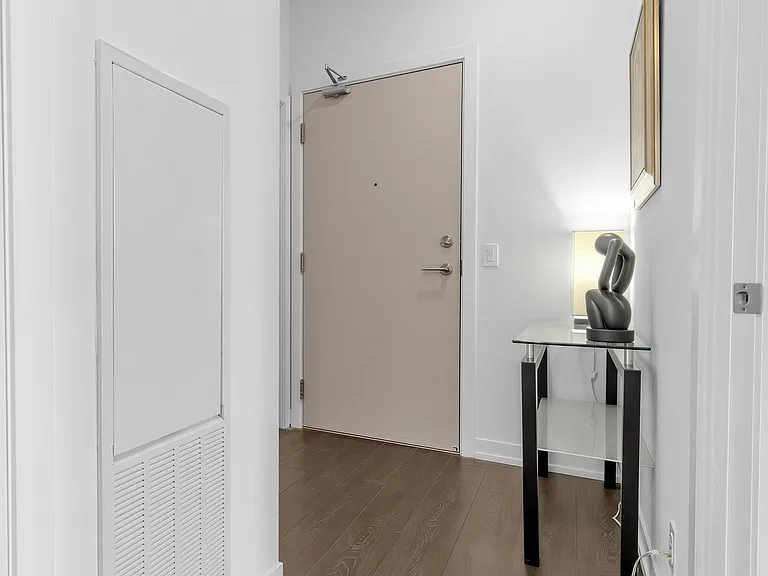 2020 Bathurst St #1221 — Photo 15