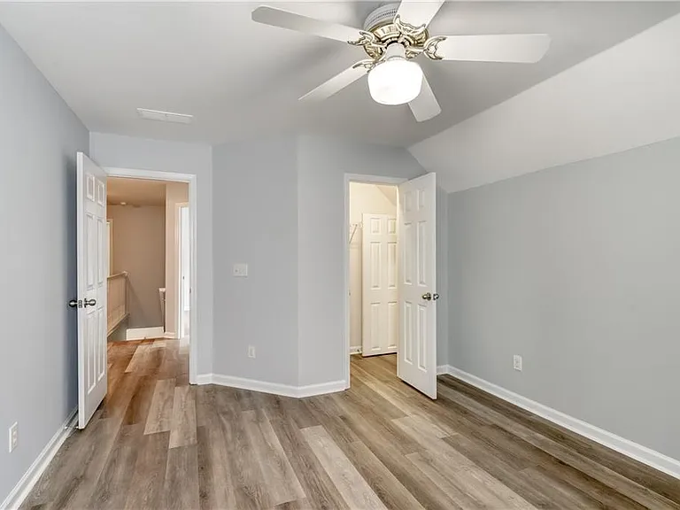 355 Lamme Chase — Photo 27