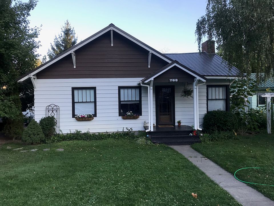 1st image of 768 4th Ave N