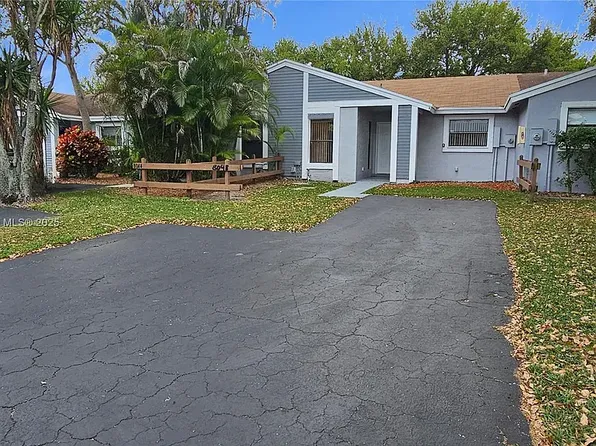 8048 NW 41st Ct, Fort Lauderdale, FL 33351