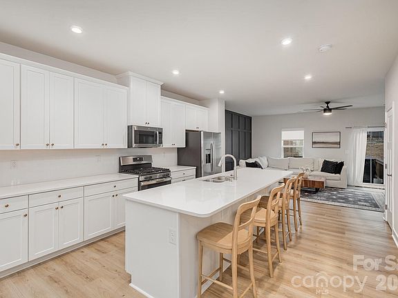 2nd image of 448 Lahinch Dr