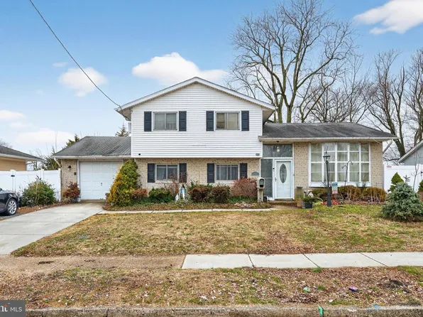 24 State St, Blackwood, NJ 08012