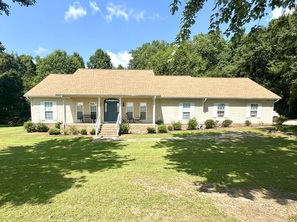 65 Woodlawn Dr, Eufaula, AL 36027