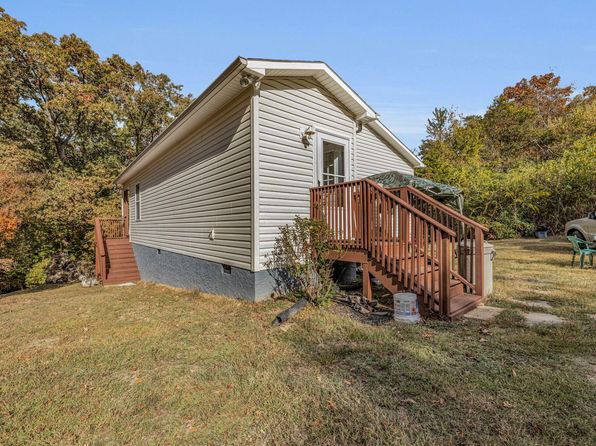 2201 Glengerrie Dr, Soddy Daisy, TN 37379