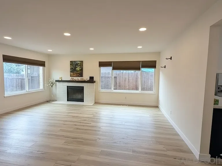11416 Osoyoos Pl — Photo 2