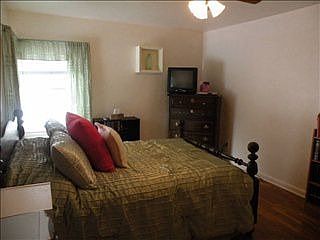 4th image of 2211 Ethel St