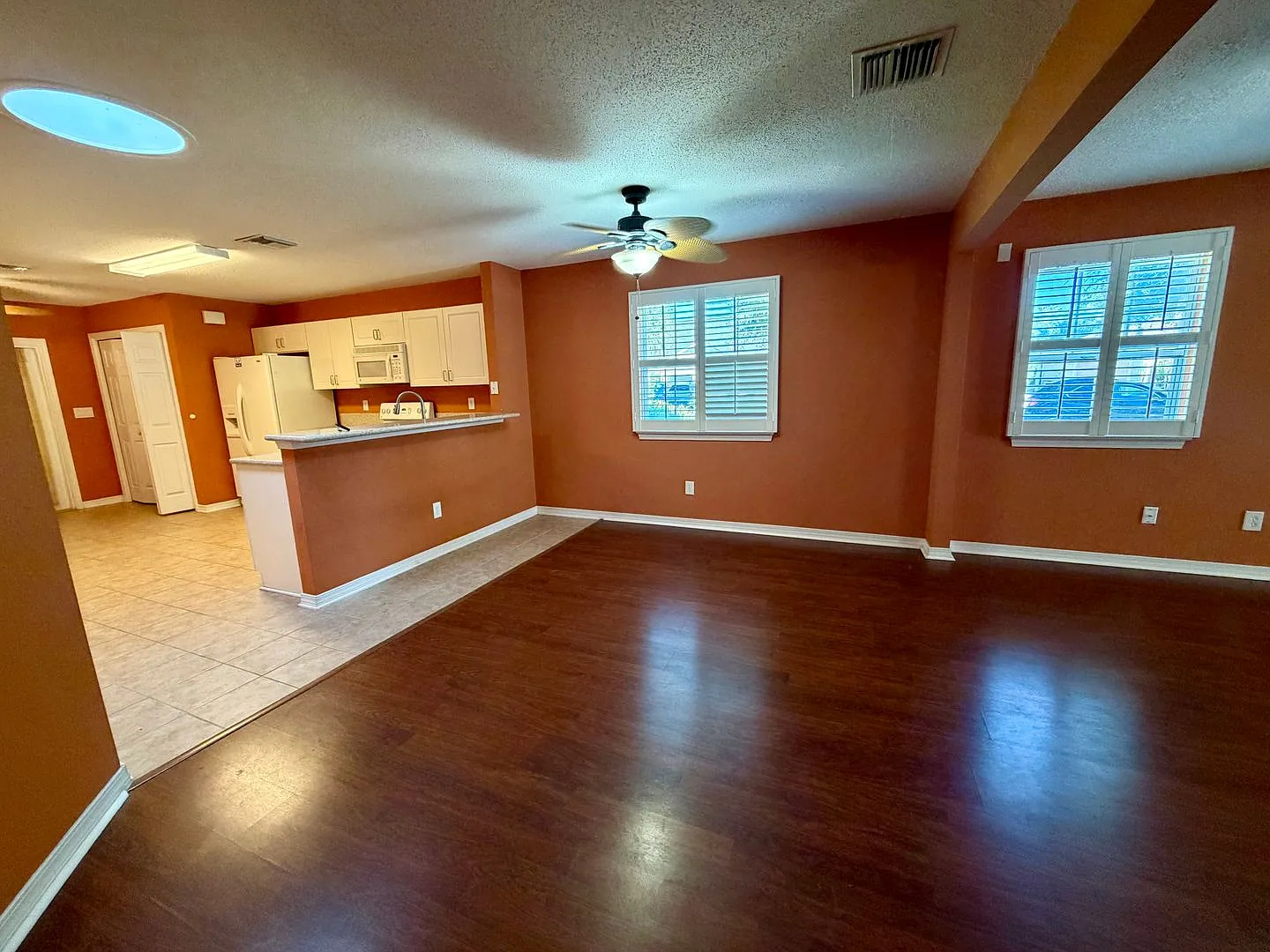 Close to Pier Park, Palmetto Trace HOA community with pool — Photo 3