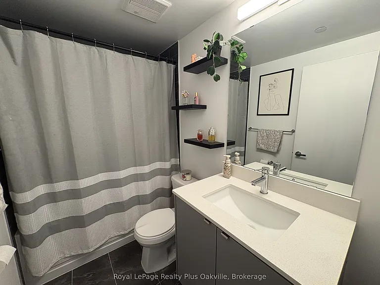 3210 Dakota Cmn #A202 — Photo 19