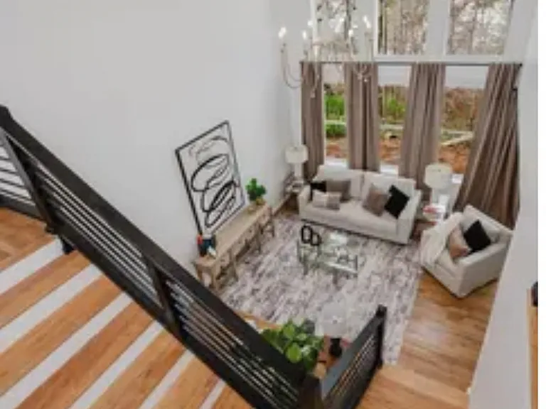 Crest Dr — Photo 24