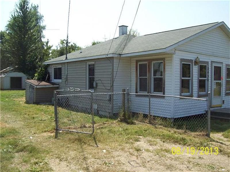 2nd image of 2430 Irving Dr