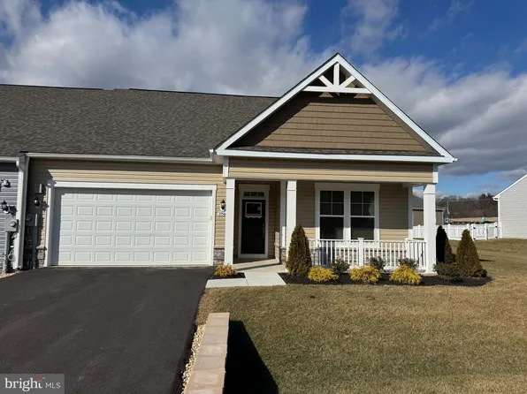 19546 Cosmos St, Hagerstown, MD 21742