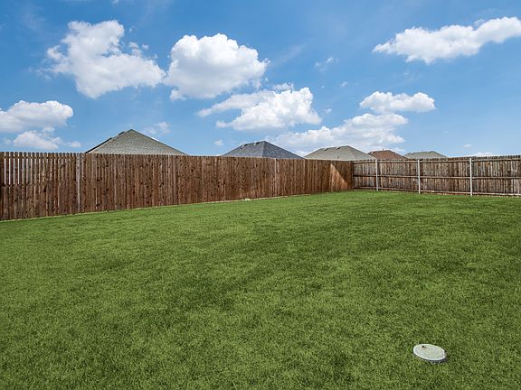 3rd image of 627 Willow View Way