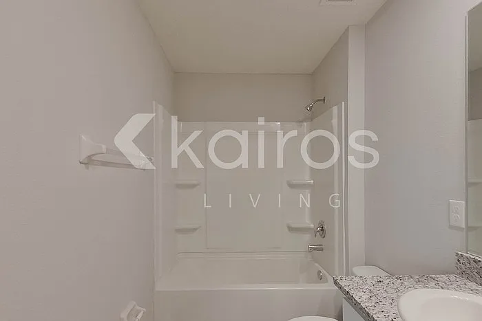 8708 SW 43rd Ter — Photo 12