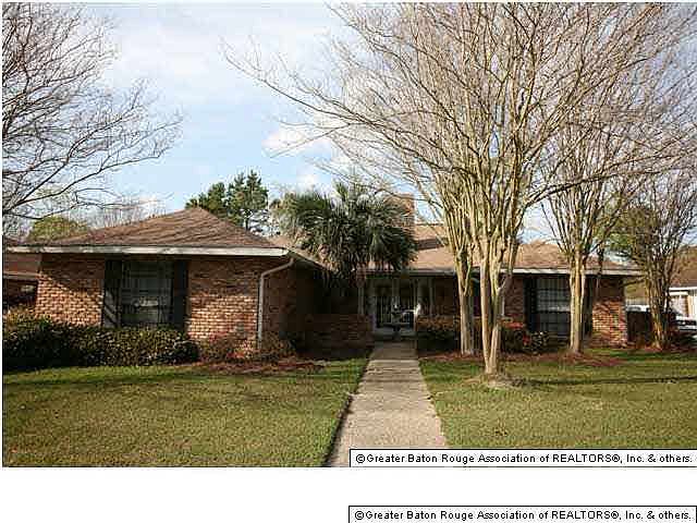 1st image of 16835 Chadsford Ave