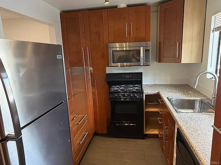 5227 Eagle Dale Ave #4 — Photo 2