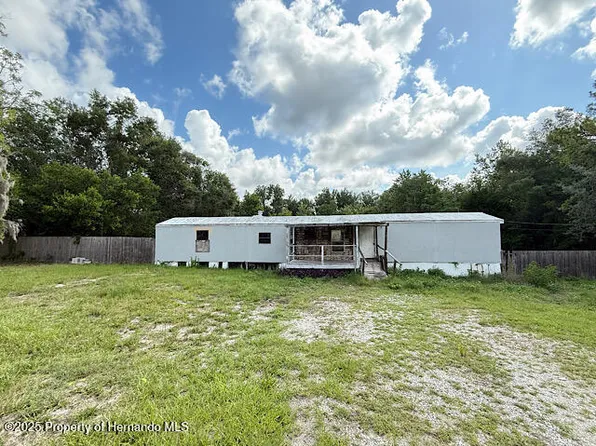 7312 Westview Ct, Weeki Wachee, FL 34613