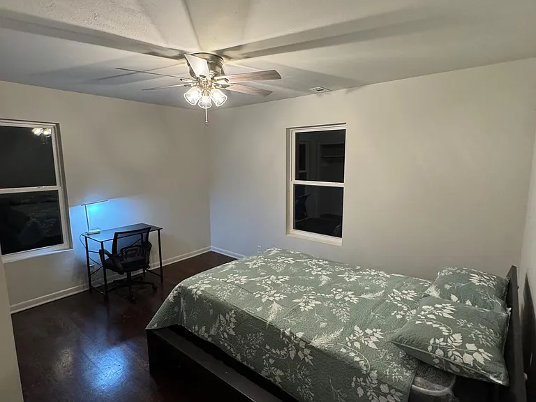 Hilton Dr — Photo 3