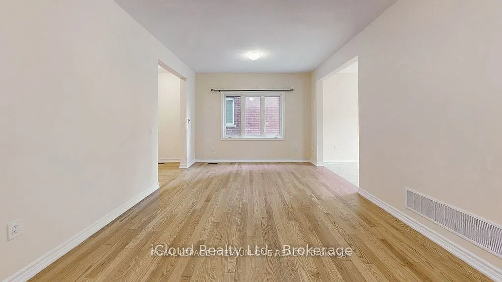 4 bed, $2,500 — Photo 4