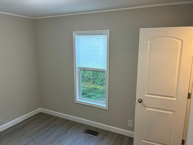 1315 Loral Ave — Photo 16